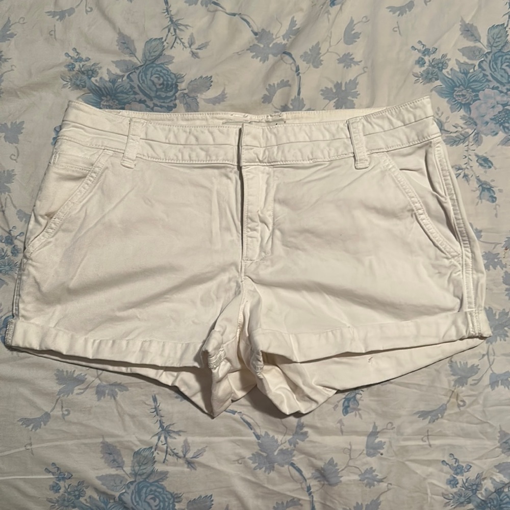 Abercrombie shorts, white